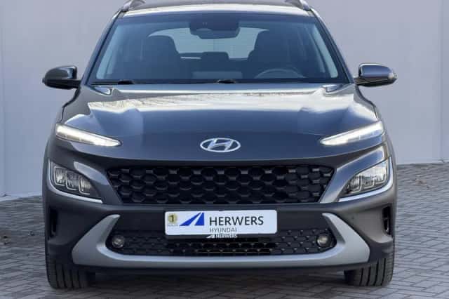 Hyundai Kona (2021) thumbnail 8