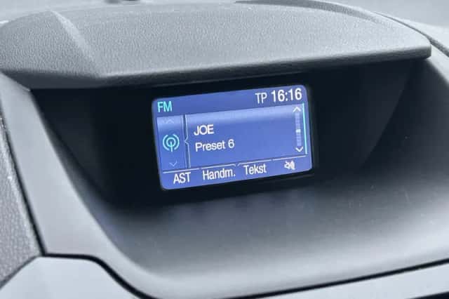 Ford EcoSport (2017) thumbnail 23