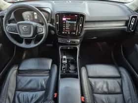 Volvo XC40 (2022) thumbnail 5
