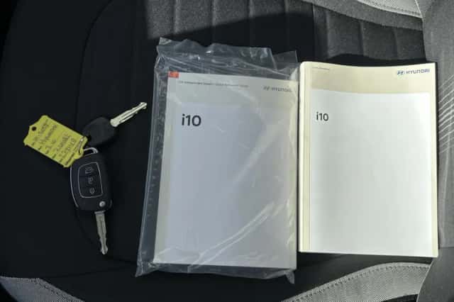 Hyundai i10 (2024) thumbnail 2