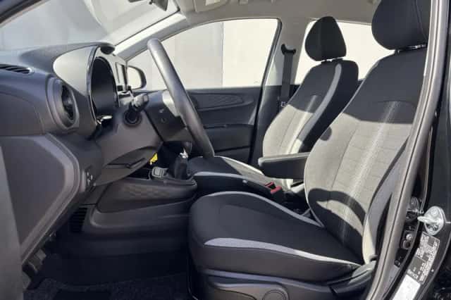Hyundai i10 (2024) thumbnail 3