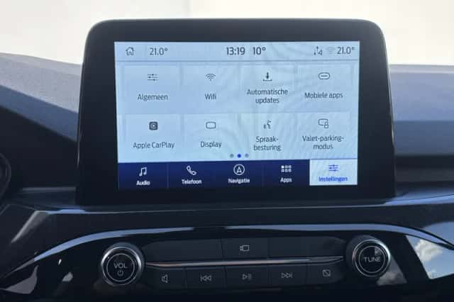 Ford Kuga (2023) thumbnail 41