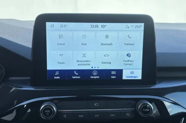Ford Kuga (2023) thumbnail 42