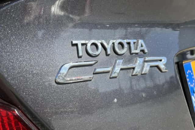 Toyota C-HR (2021) thumbnail 32