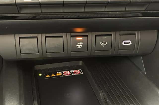 Toyota C-HR (2025) thumbnail 30