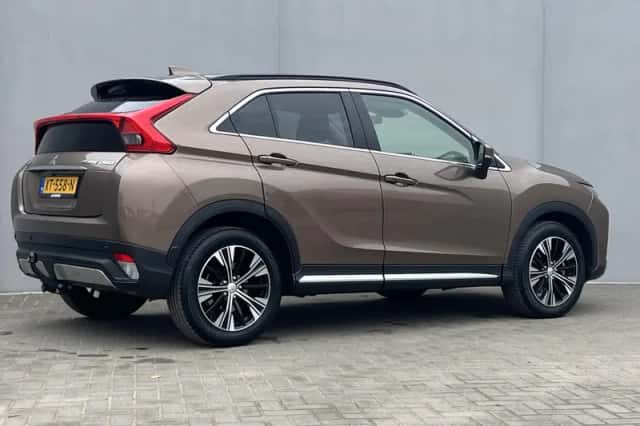 Mitsubishi Eclipse Cross (2019) thumbnail 3