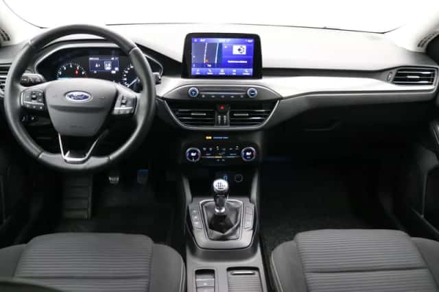 Ford Focus (2019) thumbnail 2