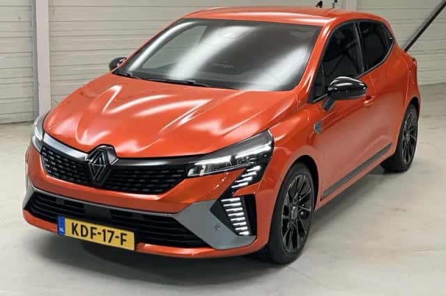 Renault Clio (2024) thumbnail 2