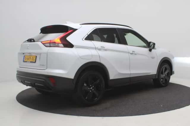 Mitsubishi Eclipse Cross (2024) thumbnail 3