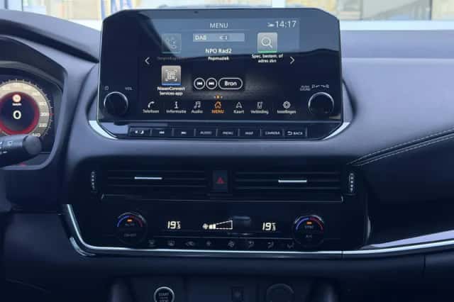 Nissan Qashqai (2021) thumbnail 4