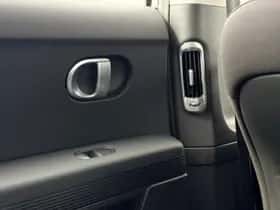 Hyundai Ioniq 5 (2023) thumbnail 16
