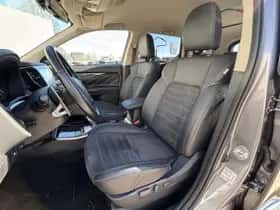 Mitsubishi Outlander (2020) thumbnail 14