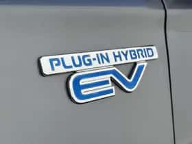 Mitsubishi Outlander (2020) thumbnail 40