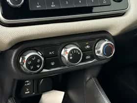 Nissan Micra (2018) thumbnail 12