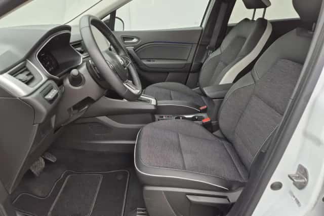 Renault Captur (2024) thumbnail 6