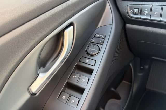 Hyundai i30 (2023) thumbnail 12
