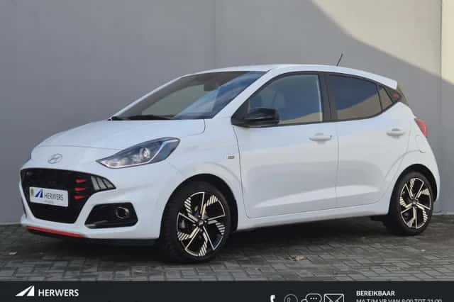 Hyundai i10 (2023) thumbnail 1