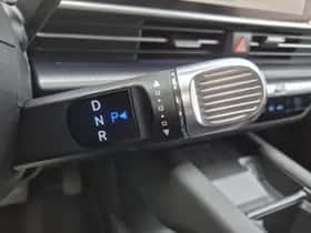 Hyundai Ioniq 6 (2023) thumbnail 18