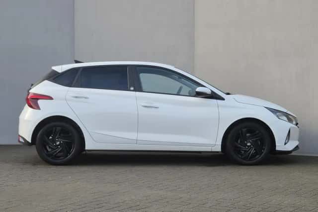 Hyundai i20 (2021) thumbnail 18