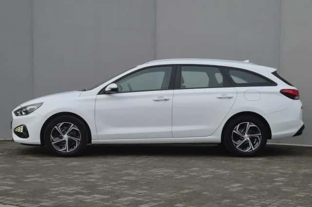 Hyundai i30 (2021) thumbnail 10