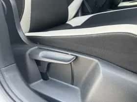 Volkswagen T-Roc (2021) thumbnail 45