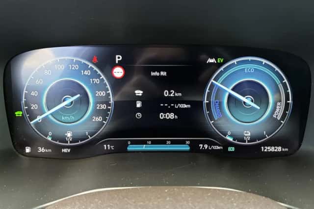 Hyundai Santa Fe (2022) thumbnail 17