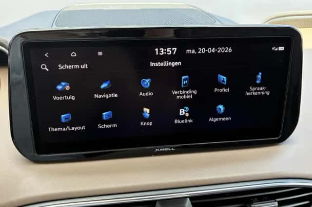 Hyundai Santa Fe (2022) thumbnail 32