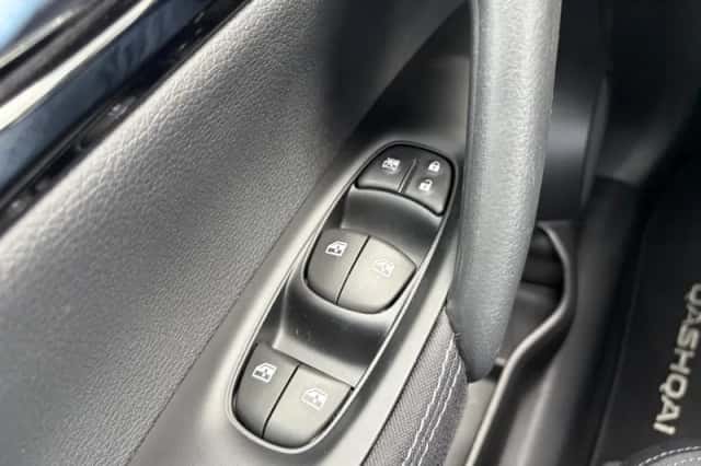Nissan Qashqai (2021) thumbnail 12
