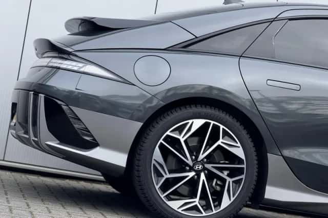 Hyundai Ioniq 6 (2023) thumbnail 19