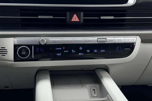 Hyundai Ioniq 6 (2023) thumbnail 22