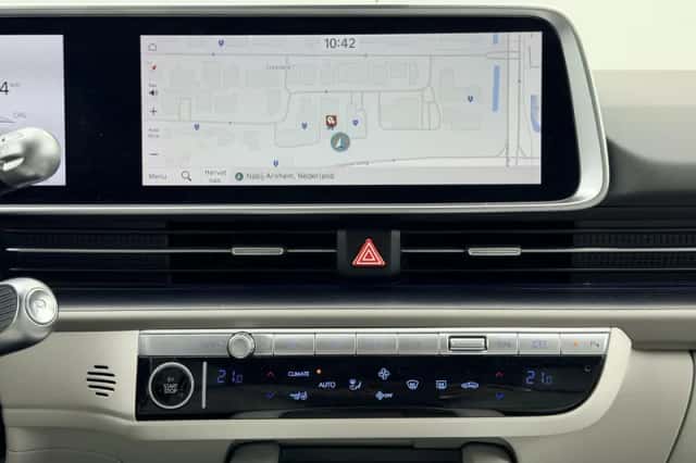 Hyundai Ioniq 6 (2023) thumbnail 4