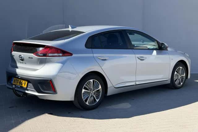 Hyundai Ioniq (2020) thumbnail 3