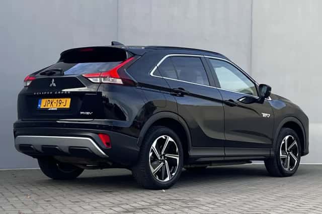 Mitsubishi Eclipse Cross (2022) thumbnail 3