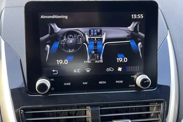 Mitsubishi Eclipse Cross (2022) thumbnail 31