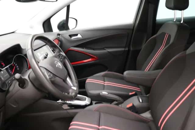 Opel Crossland (2023) thumbnail 4