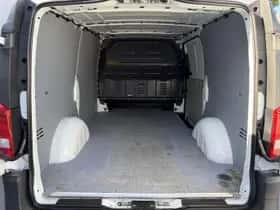 Mercedes-Benz Vito (2019) thumbnail 28