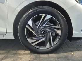 Hyundai i20 (2023) thumbnail 38