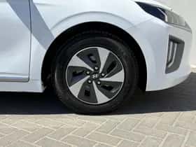 Hyundai Ioniq (2022) thumbnail 25