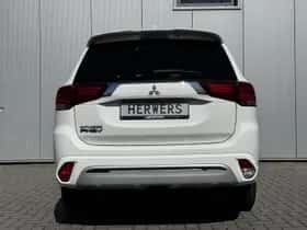 Mitsubishi Outlander (2021) thumbnail 30