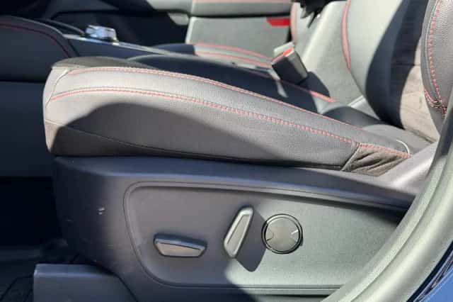 Ford Kuga (2023) thumbnail 11