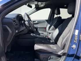 Ford Kuga (2023) thumbnail 13