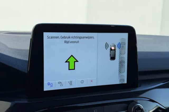 Ford Kuga (2023) thumbnail 28