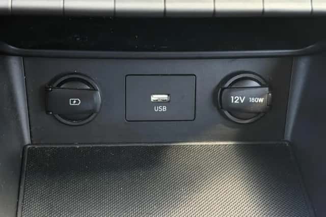 Hyundai Kona (2022) thumbnail 38