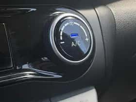 Hyundai Kona (2022) thumbnail 7