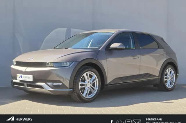 Hyundai Ioniq 5 (2022) thumbnail 1