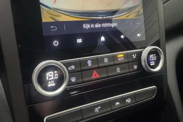 Renault Mégane (2023) thumbnail 16