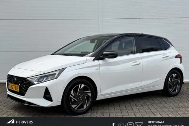 Hyundai i20 (2023) thumbnail 1
