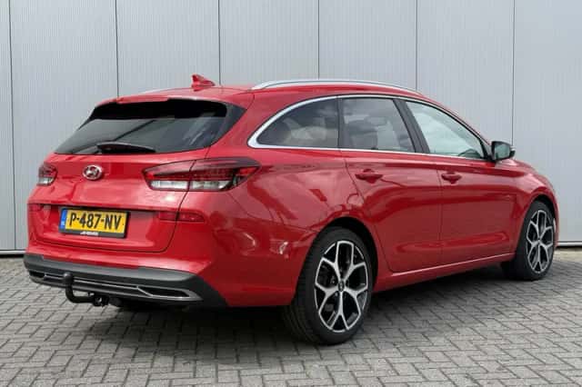 Hyundai i30 (2022) thumbnail 3