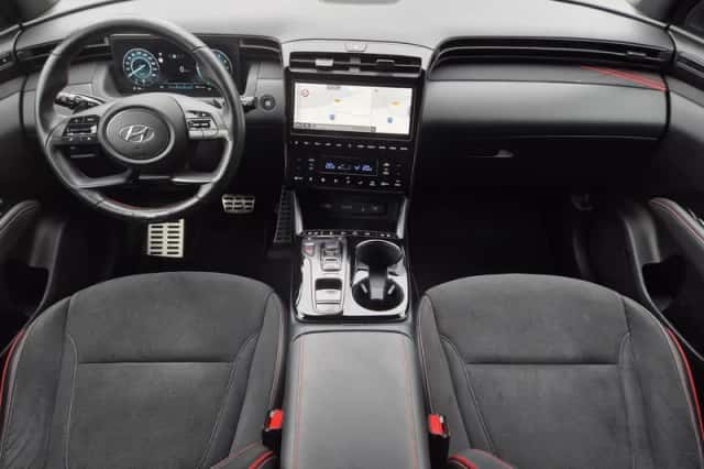 Hyundai Tucson (2022) thumbnail 2