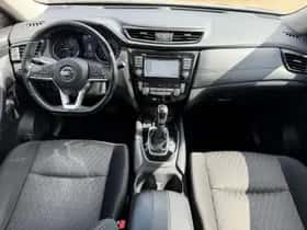 Nissan X-Trail (2019) thumbnail 5